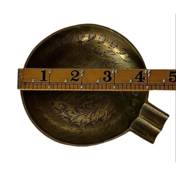 Vintage Boho Brass Engraved Floral Ashtray Trinket Dish Stamped Made in India - Picture 4 of 4